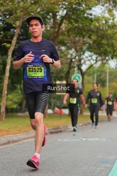 Runner Photo 5674313