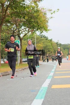 Runner Photo 5674323