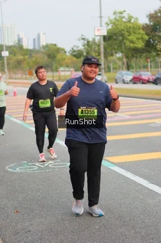 Runner Photo 5674335