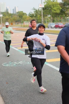 Runner Photo 5674345