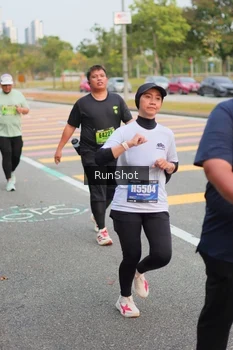 Runner Photo 5674347
