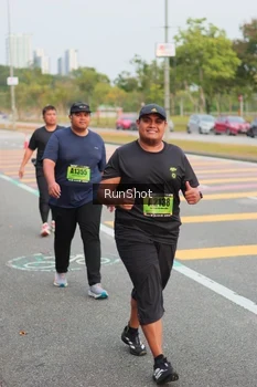 Runner Photo 5674356