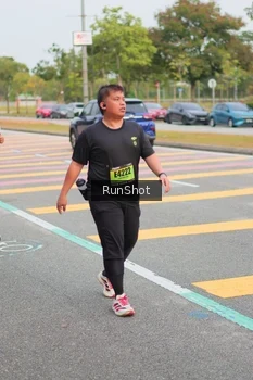 Runner Photo 5674359