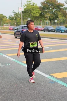 Runner Photo 5674360