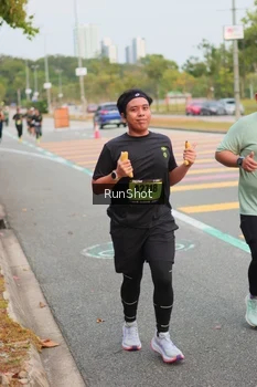 Runner Photo 5674376