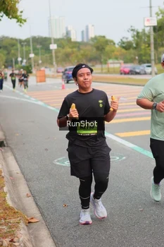 Runner Photo 5674378