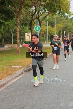 Runner Photo 5674383