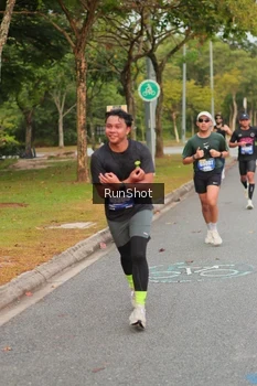 Runner Photo 5674389