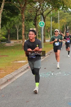 Runner Photo 5674391
