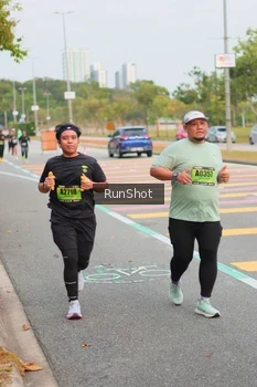Runner Photo 5674394