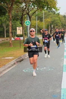 Runner Photo 5674395