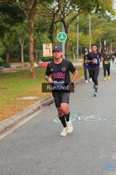 Runner Photo 5674403