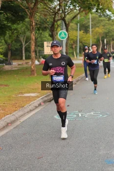 Runner Photo 5674404