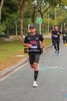 Runner Photo 5674408