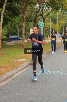 Runner Photo 5674416