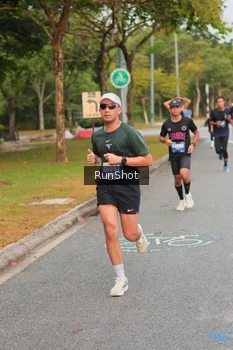 Runner Photo 5674418