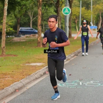 Runner Photo 5674420