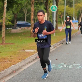 Runner Photo 5674421