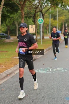Runner Photo 5674427