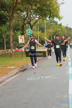 Runner Photo 5674439