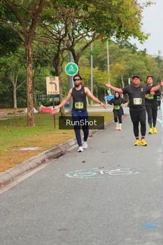 Runner Photo 5674442