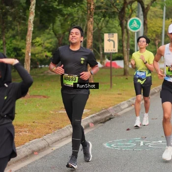 Runner Photo 5674497