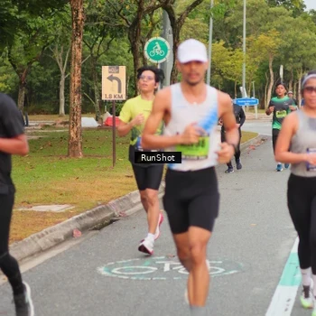 Runner Photo 5674498