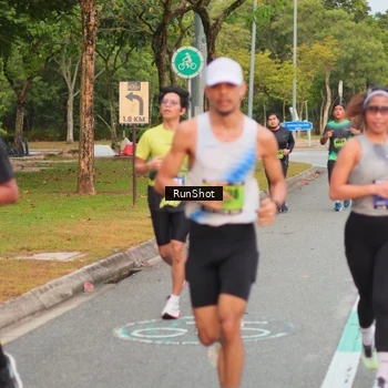 Runner Photo 5674501