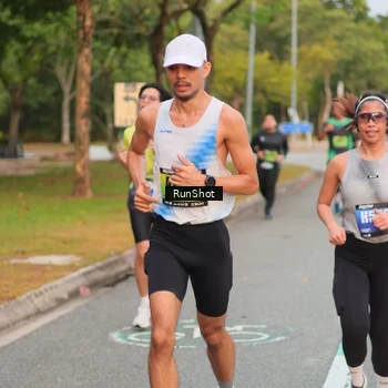Runner Photo 5674504