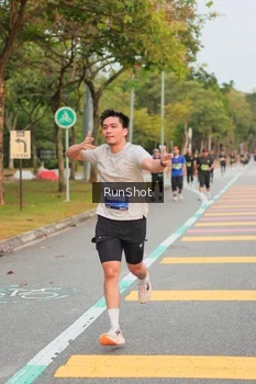 Runner Photo 5674570
