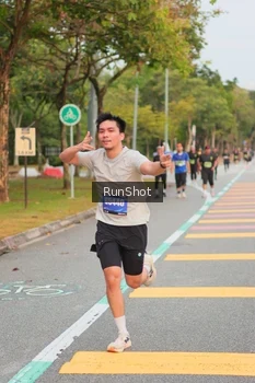 Runner Photo 5674571