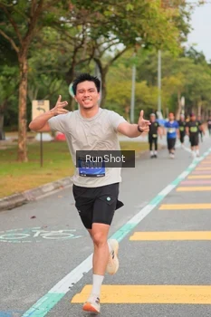 Runner Photo 5674573
