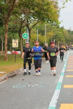 Runner Photo 5674582