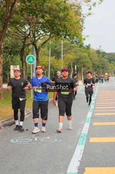 Runner Photo 5674593