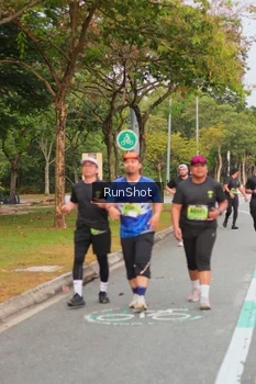 Runner Photo 5674595