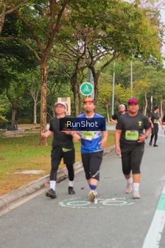 Runner Photo 5674596