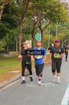 Runner Photo 5674605