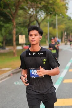 Runner Photo 5674617