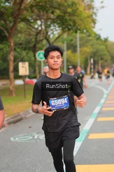 Runner Photo 5674626
