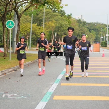 Runner Photo 5674644