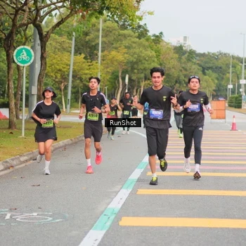 Runner Photo 5674645