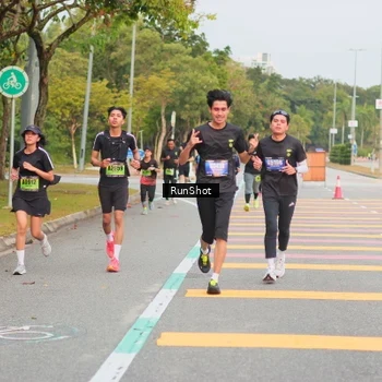 Runner Photo 5674646