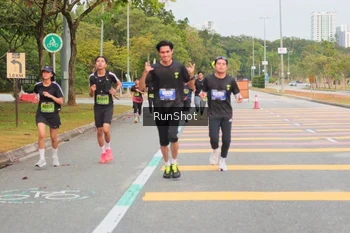 Runner Photo 5674649