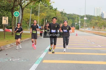Runner Photo 5674651