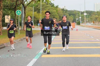 Runner Photo 5674654