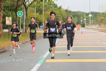 Runner Photo 5674655