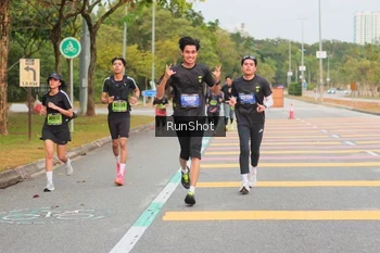 Runner Photo 5674656