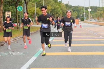 Runner Photo 5674659