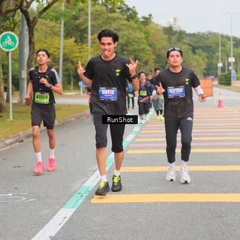 Runner Photo 5674660