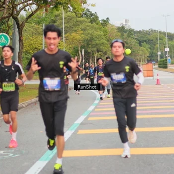 Runner Photo 5674666